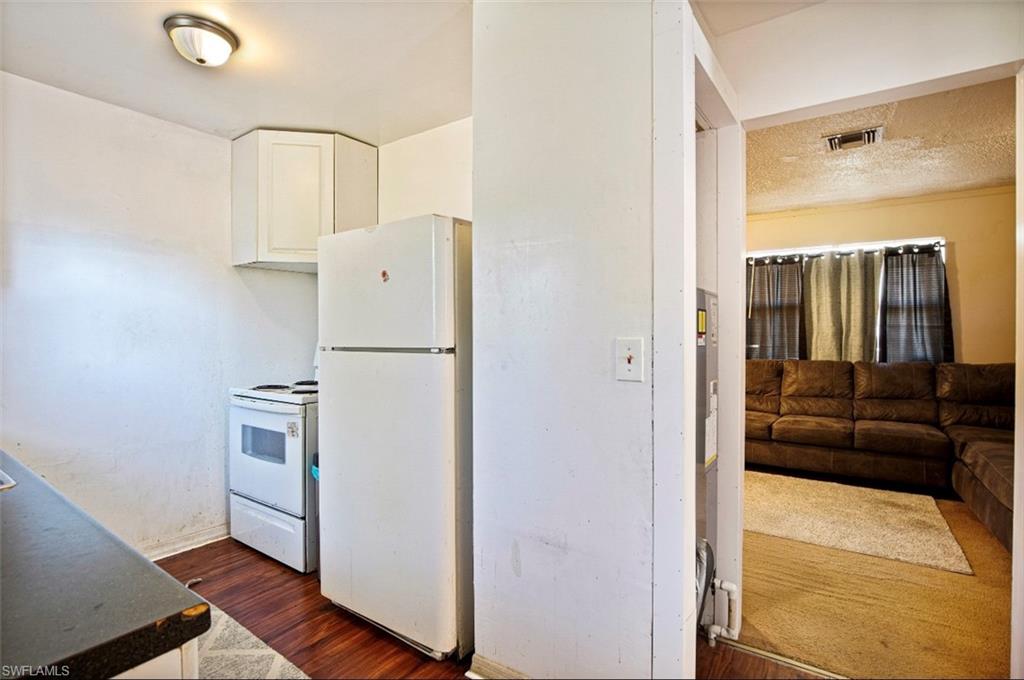 RUSSELL PARK - Residential