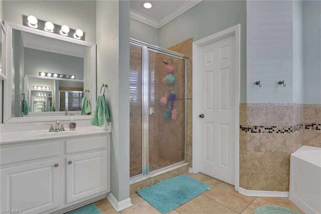 COLONY LAKES - Residential