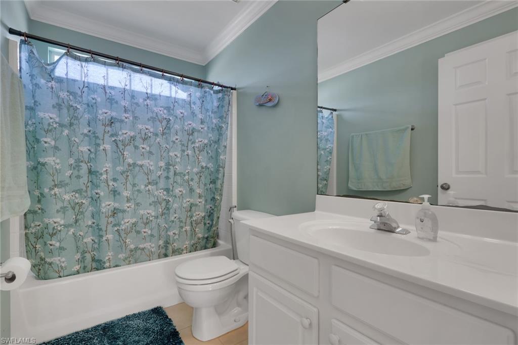 COLONY LAKES - Residential