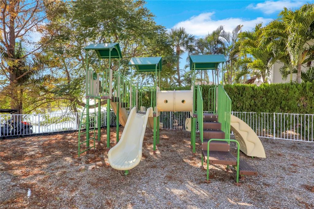 COLONY LAKES - Residential