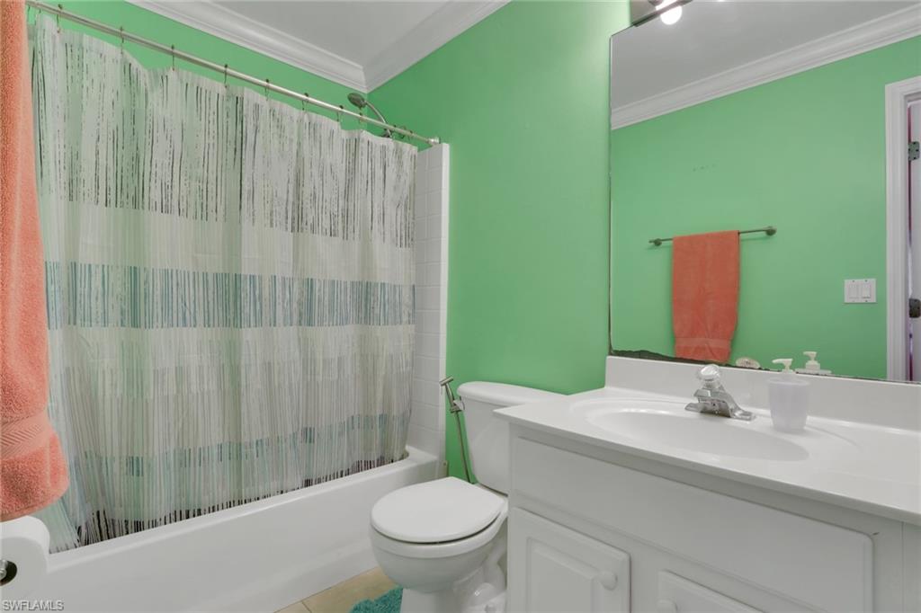 COLONY LAKES - Residential