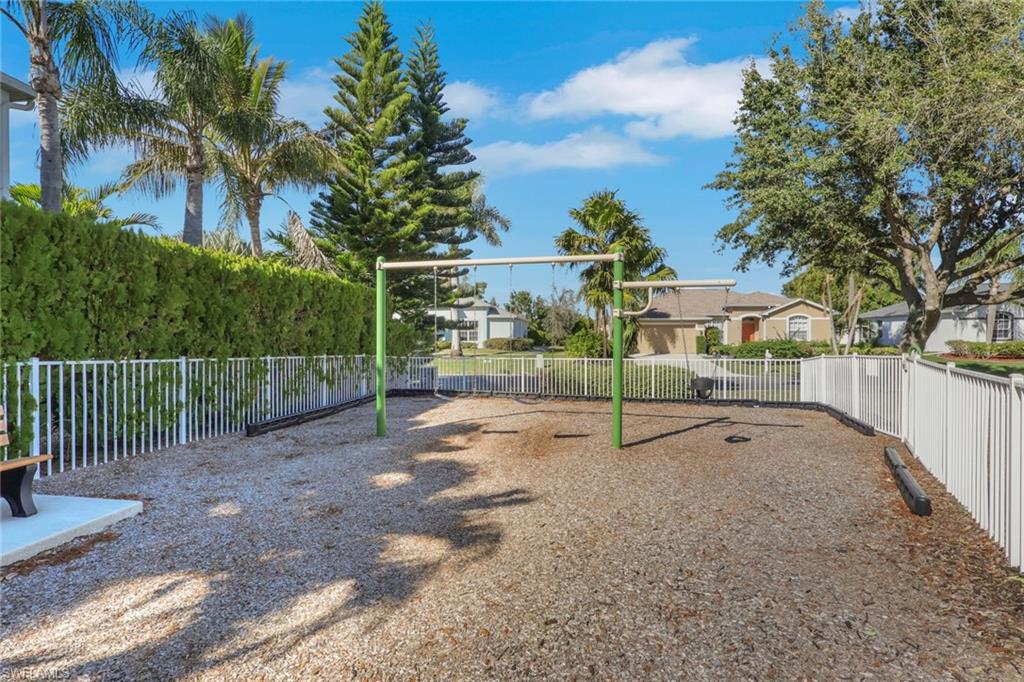 COLONY LAKES - Residential