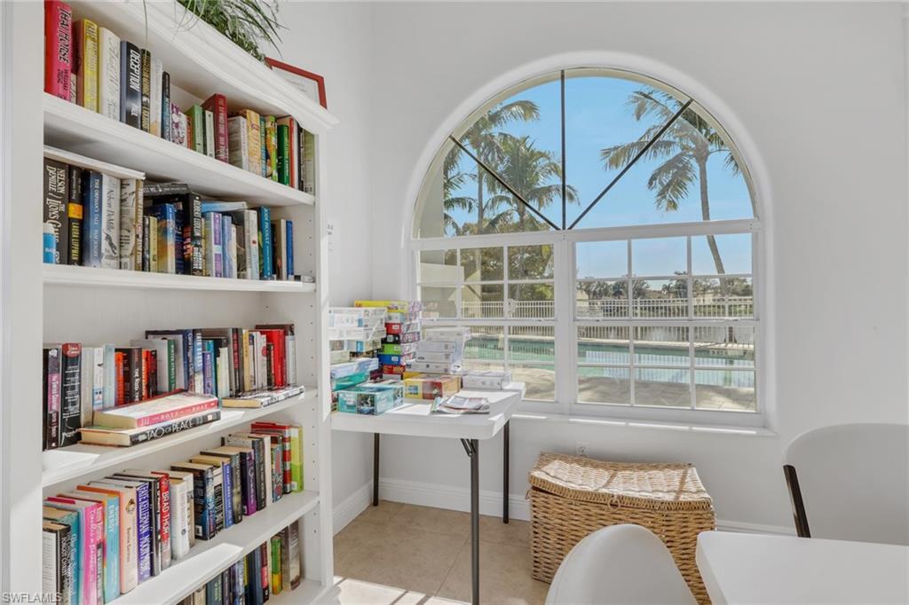 COLONY LAKES - Residential