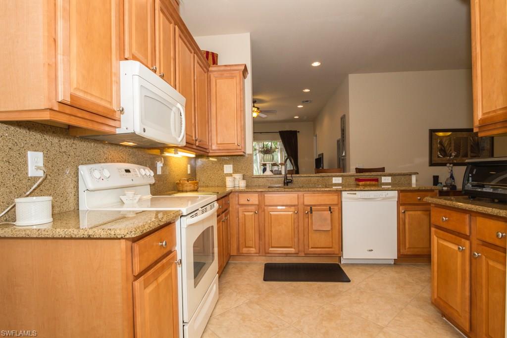 BOTANICA LAKES - Residential