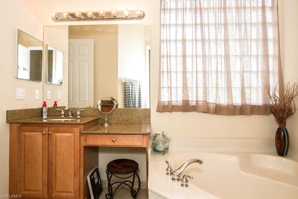 BOTANICA LAKES - Residential