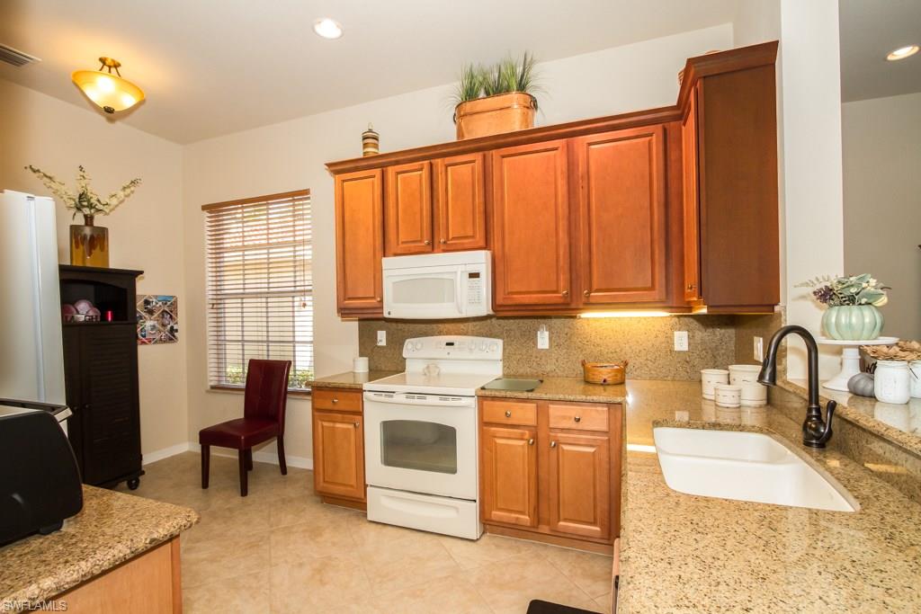 BOTANICA LAKES - Residential