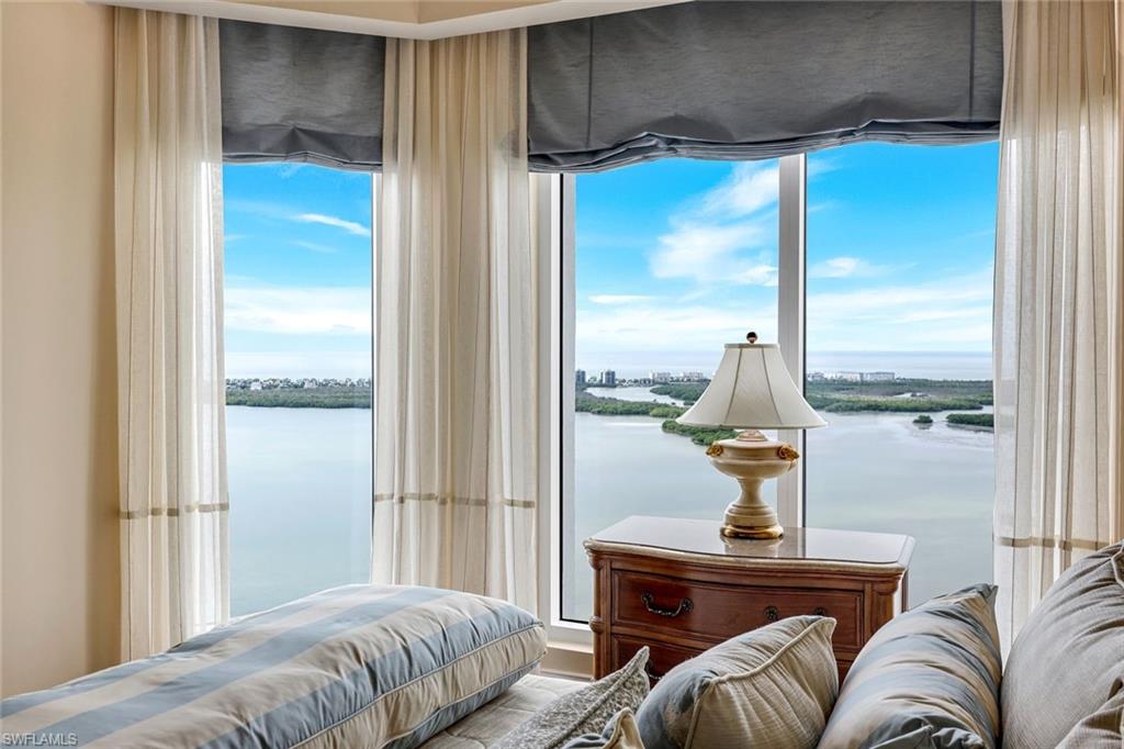 ESPERIA SOUTH - Residential