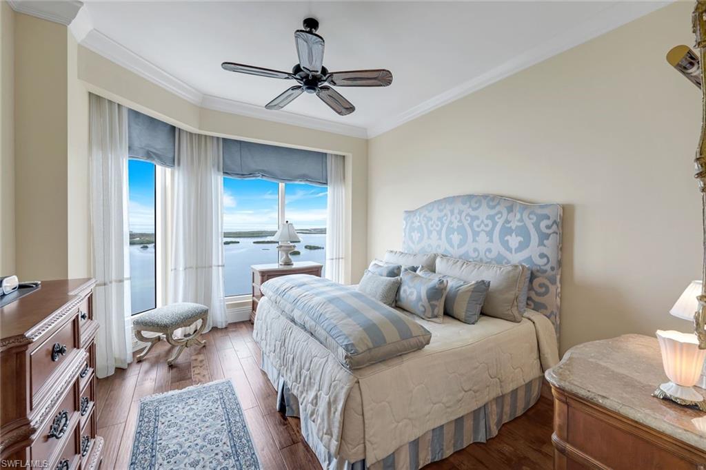 ESPERIA SOUTH - Residential