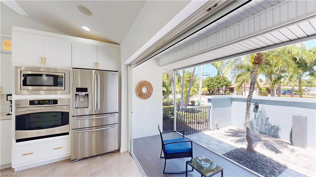 YACHT CLUB - Residential