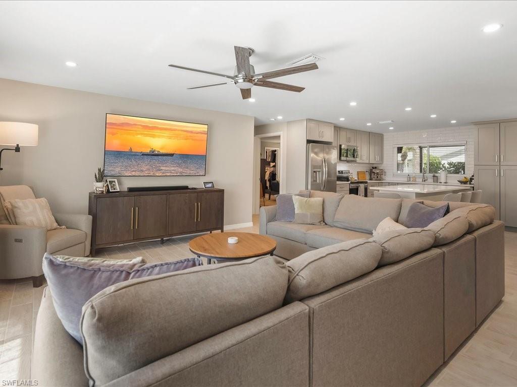 4821 Molokai DR