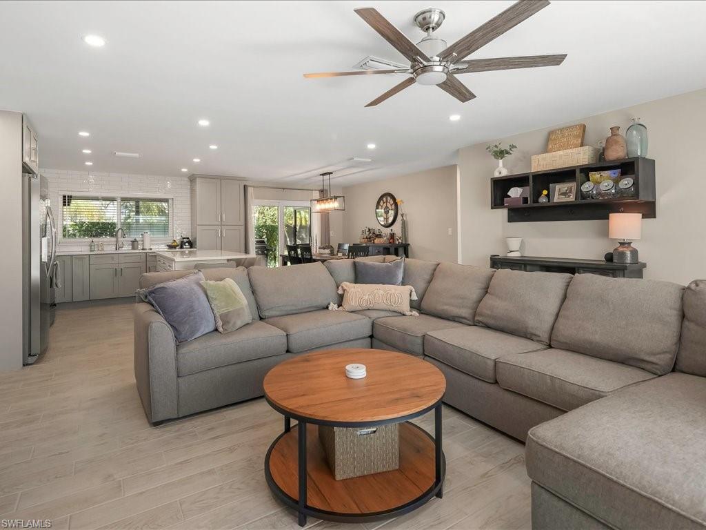 4821 Molokai DR