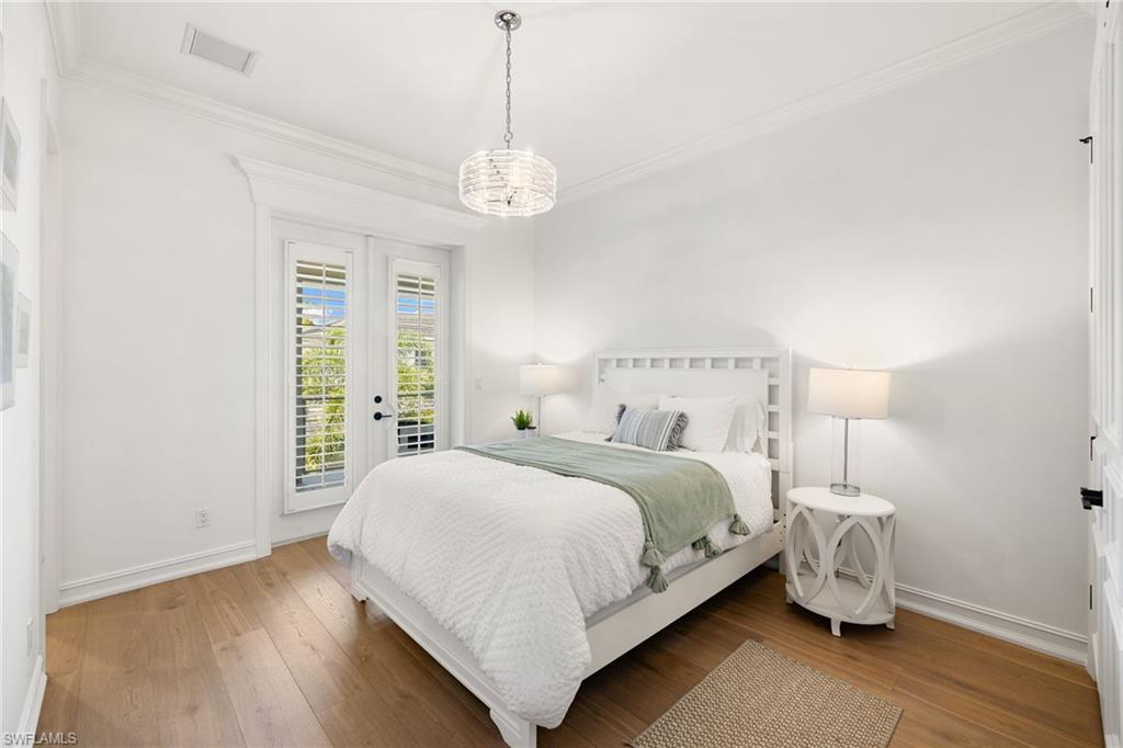 OLDE NAPLES - Residential