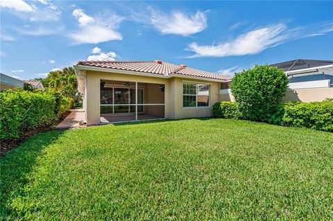 Townhouse in BONITA SPRINGS FL 15437 Orlanda DR 21.jpg