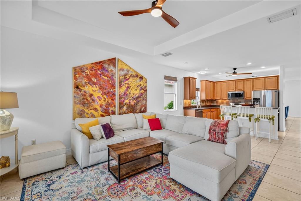 21348 Velino LN