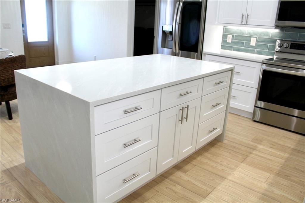 MEADOWBROOK - Residential