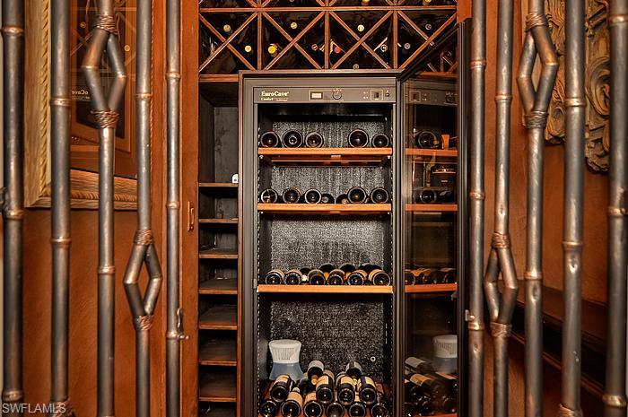 BANYAN COVE - Residential