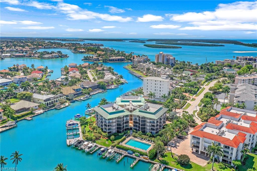 TROPICAL ISLE - Residential