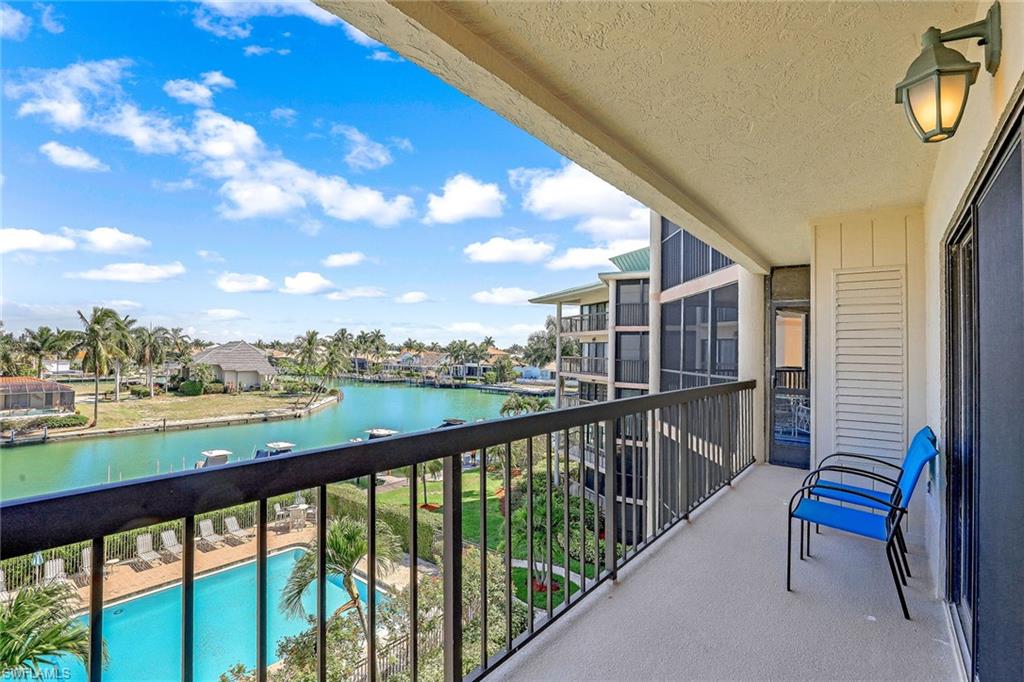 TROPICAL ISLE - Residential