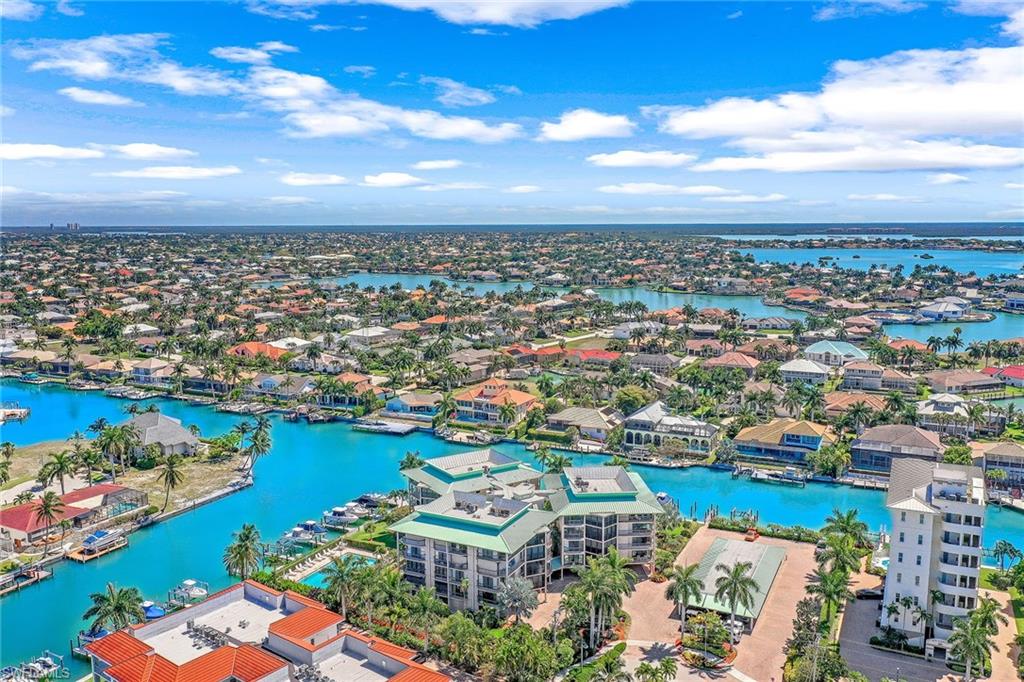 TROPICAL ISLE - Residential