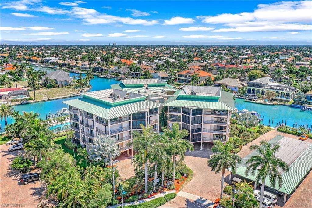 TROPICAL ISLE - Residential