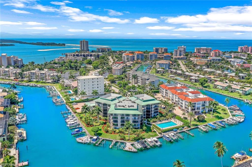 TROPICAL ISLE - Residential