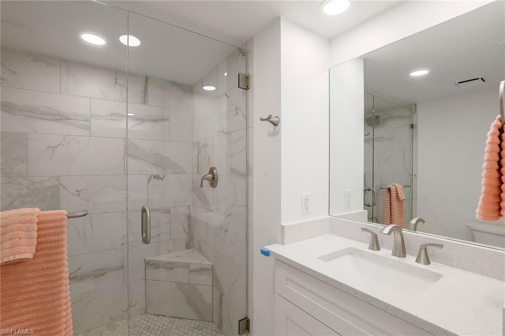 TROPICAL ISLE - Residential