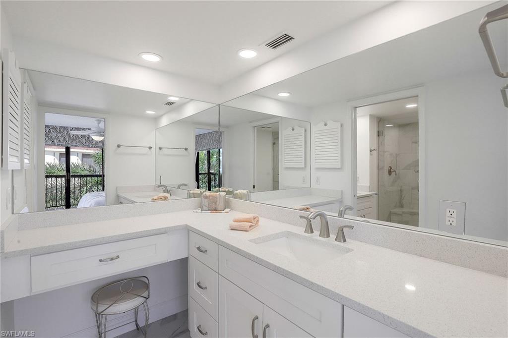 TROPICAL ISLE - Residential