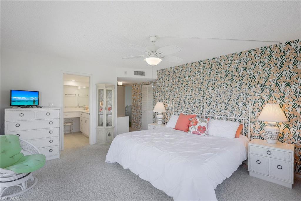 TROPICAL ISLE - Residential