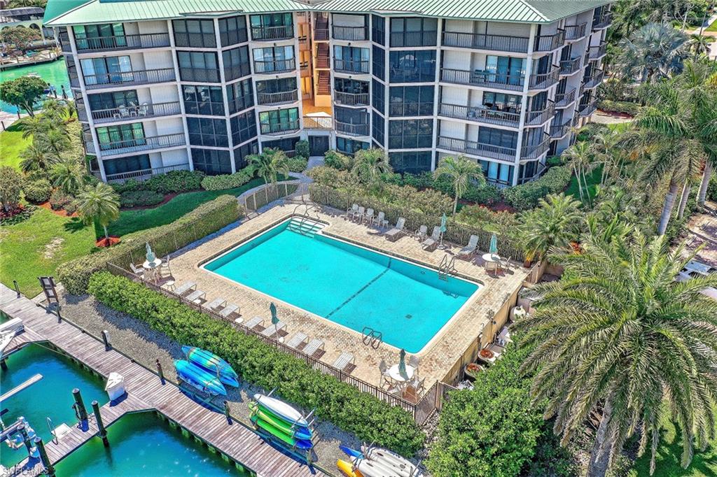 TROPICAL ISLE - Residential