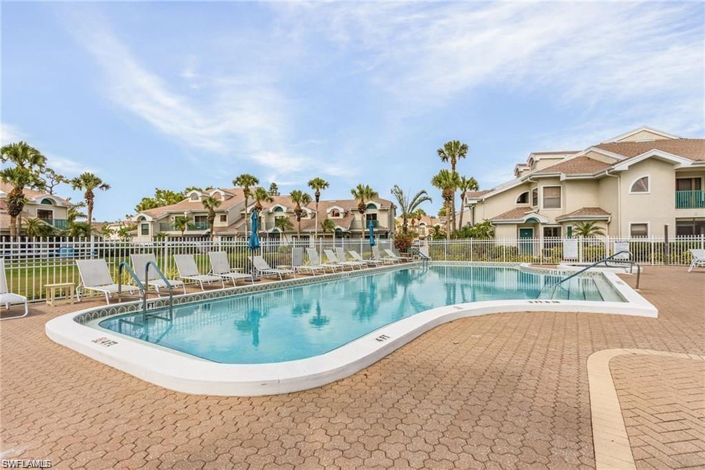 EMERALD WOODS - Residential