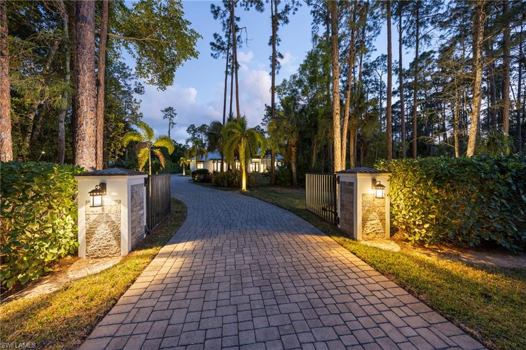 4950 Palmetto Woods DR