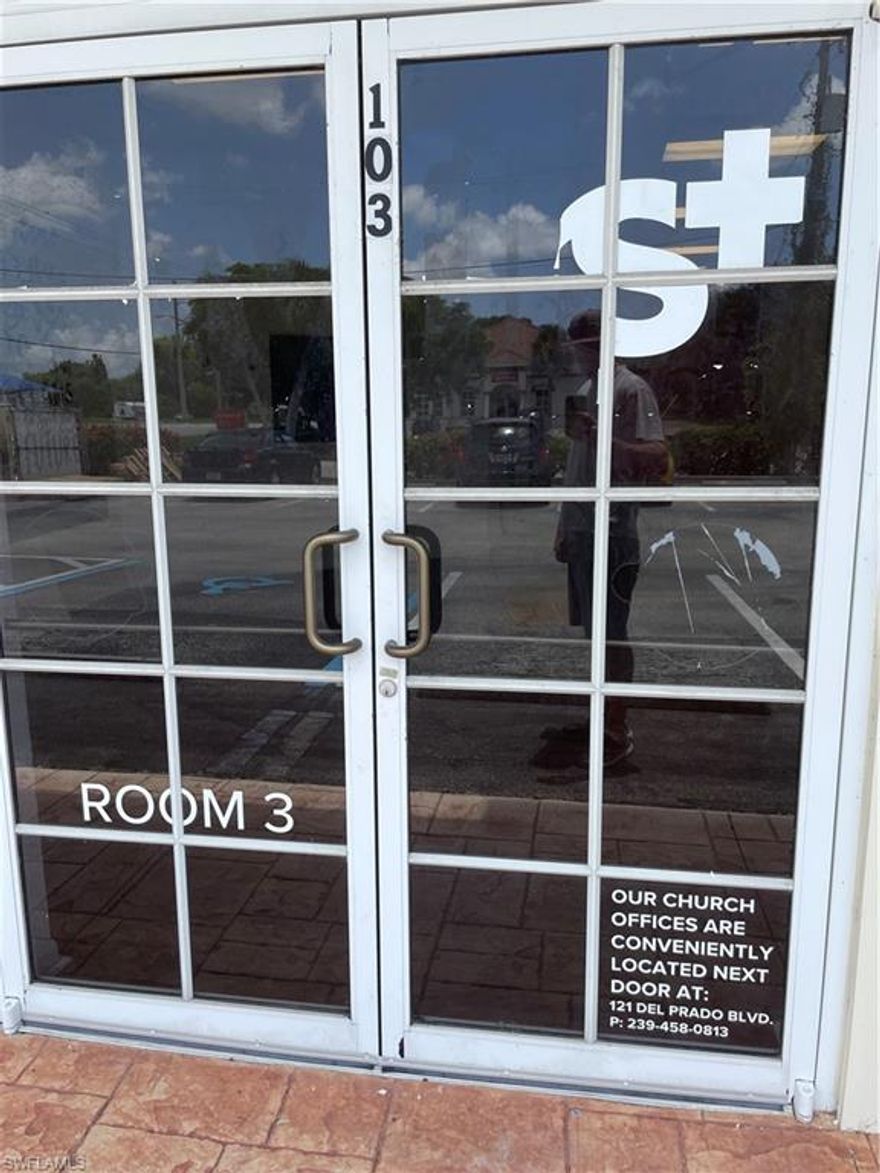Fabulous commercial space in one of the best locations in Cape Coral FL. This rental price of $2100.00 a month with a security deposit of $2100.00 as well. Commercial taxes will also apply.