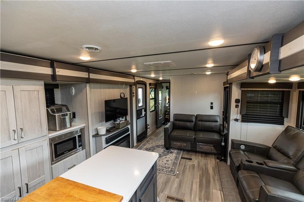 NORTH FORT MYERS - Residential Lease