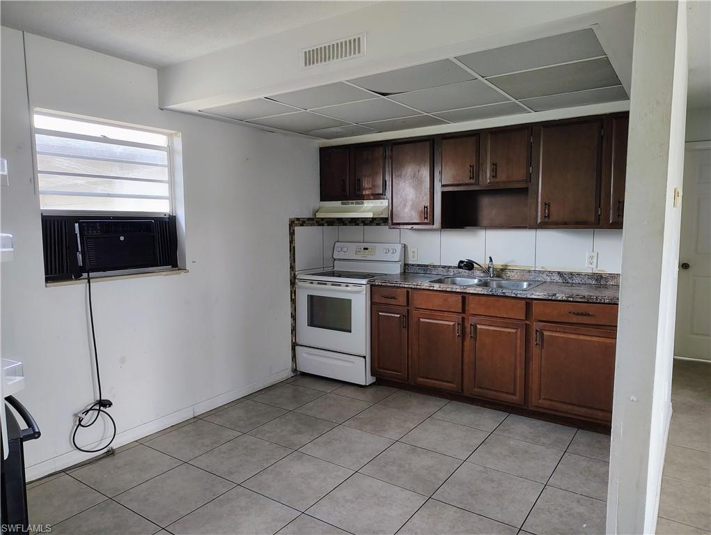 FORT MYERS - Residential Lease
