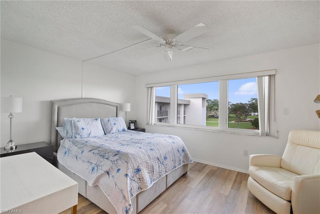 SEVEN LAKES - Residential