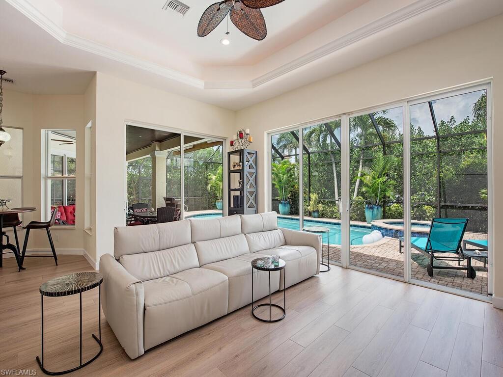 ROYAL HARBOR - Residential