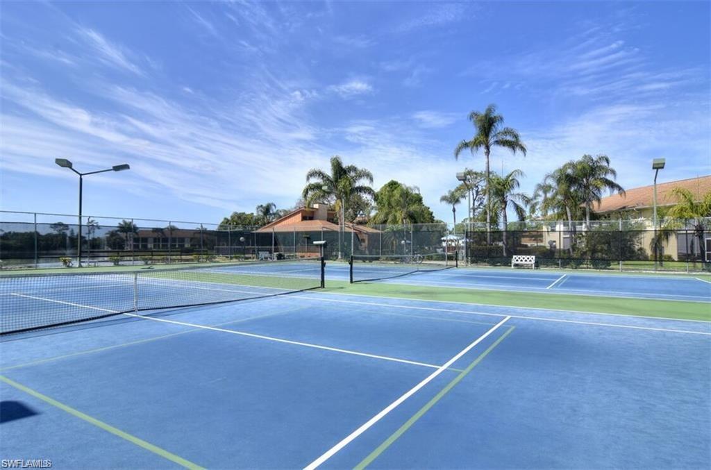 FOXMOOR VILLAGE CONDO - Residential