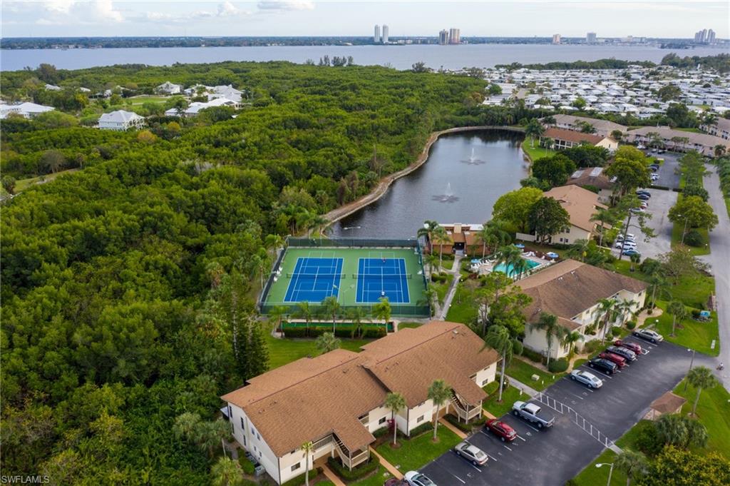 FOXMOOR VILLAGE CONDO - Residential