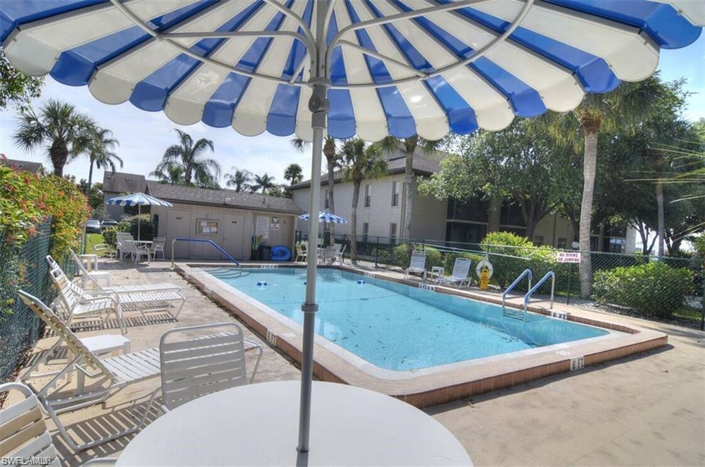 FOXMOOR VILLAGE CONDO - Residential