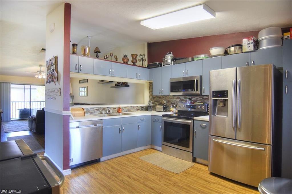 FOXMOOR VILLAGE CONDO - Residential