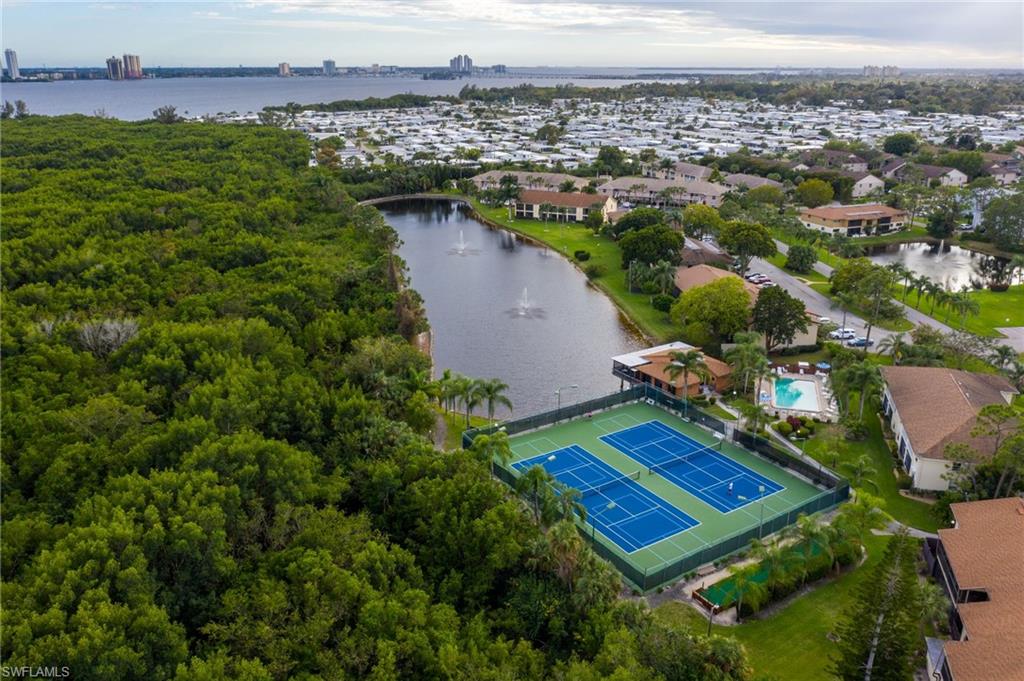 FOXMOOR VILLAGE CONDO - Residential