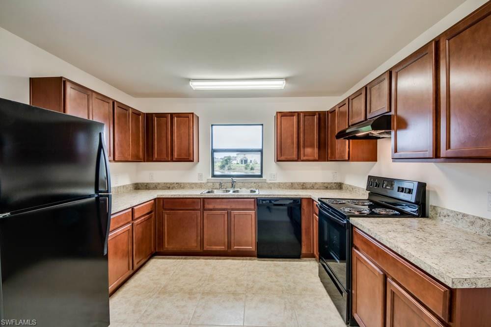 SHADOW LAKES - Residential