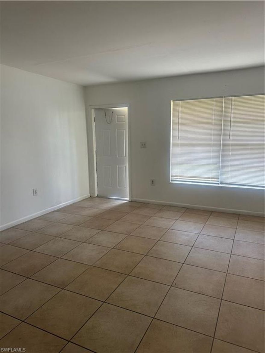 Two Bedroom one Bath located in Moore Haven