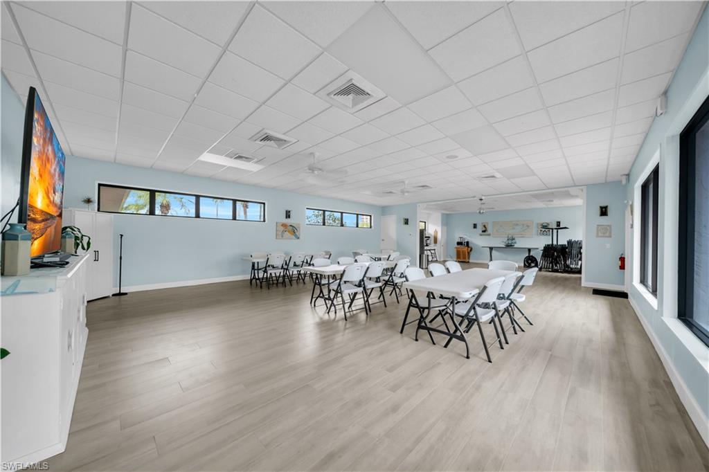 SCHOONER BAY - Residential