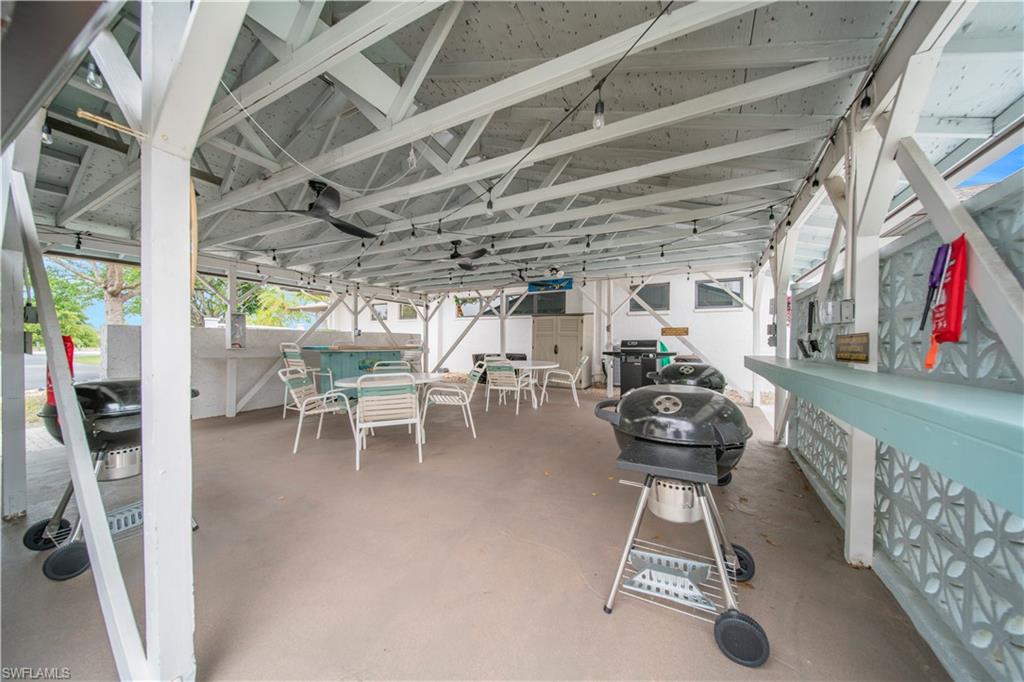 SCHOONER BAY - Residential