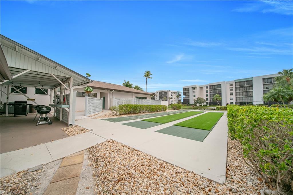 SCHOONER BAY - Residential