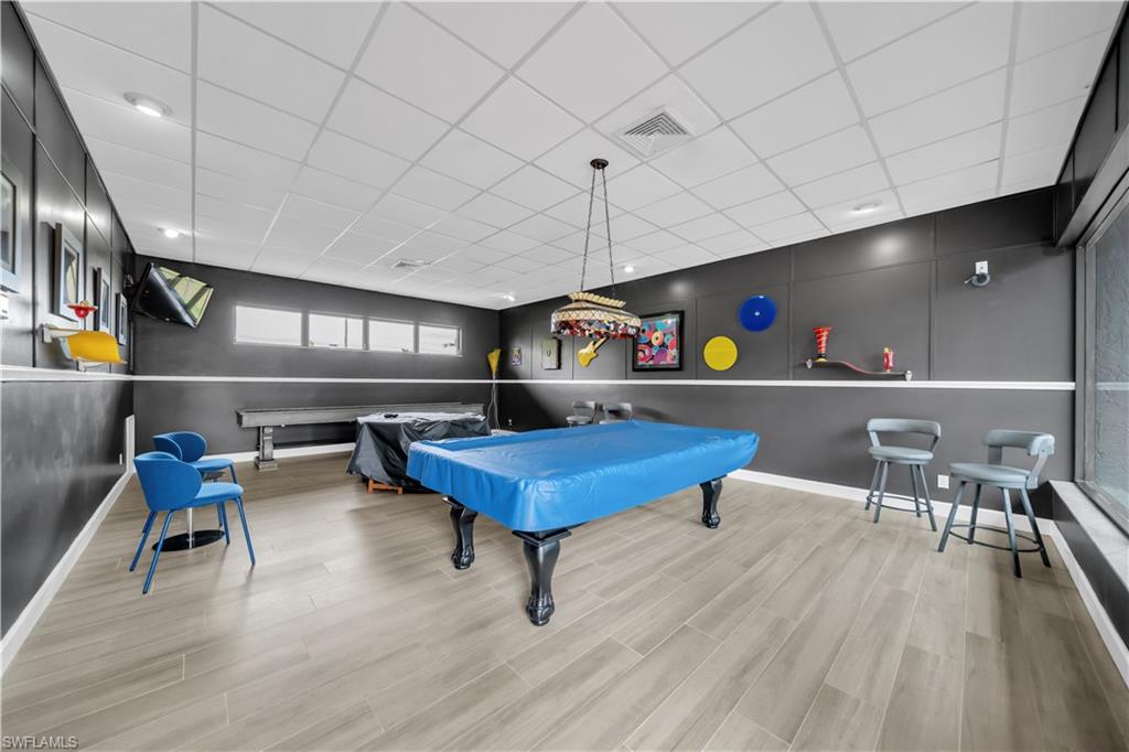 SCHOONER BAY - Residential