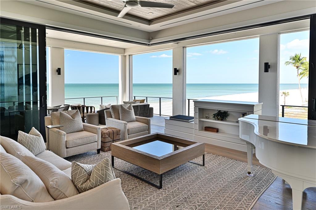 BAREFOOT BEACH - Residential