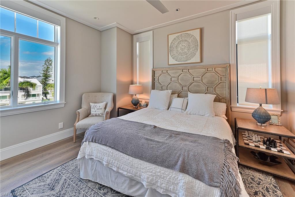 BAREFOOT BEACH - Residential