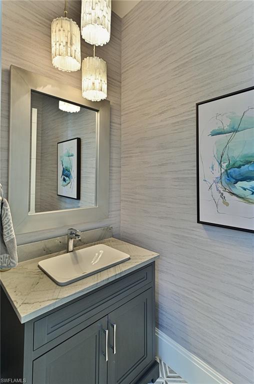 BAREFOOT BEACH - Residential